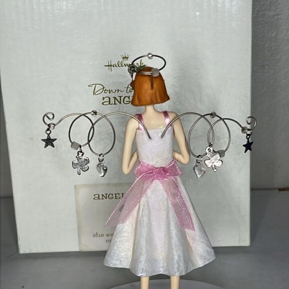 Hallmark Angel of Luck with Wings Crossed Figurine - Picture 9 of 9